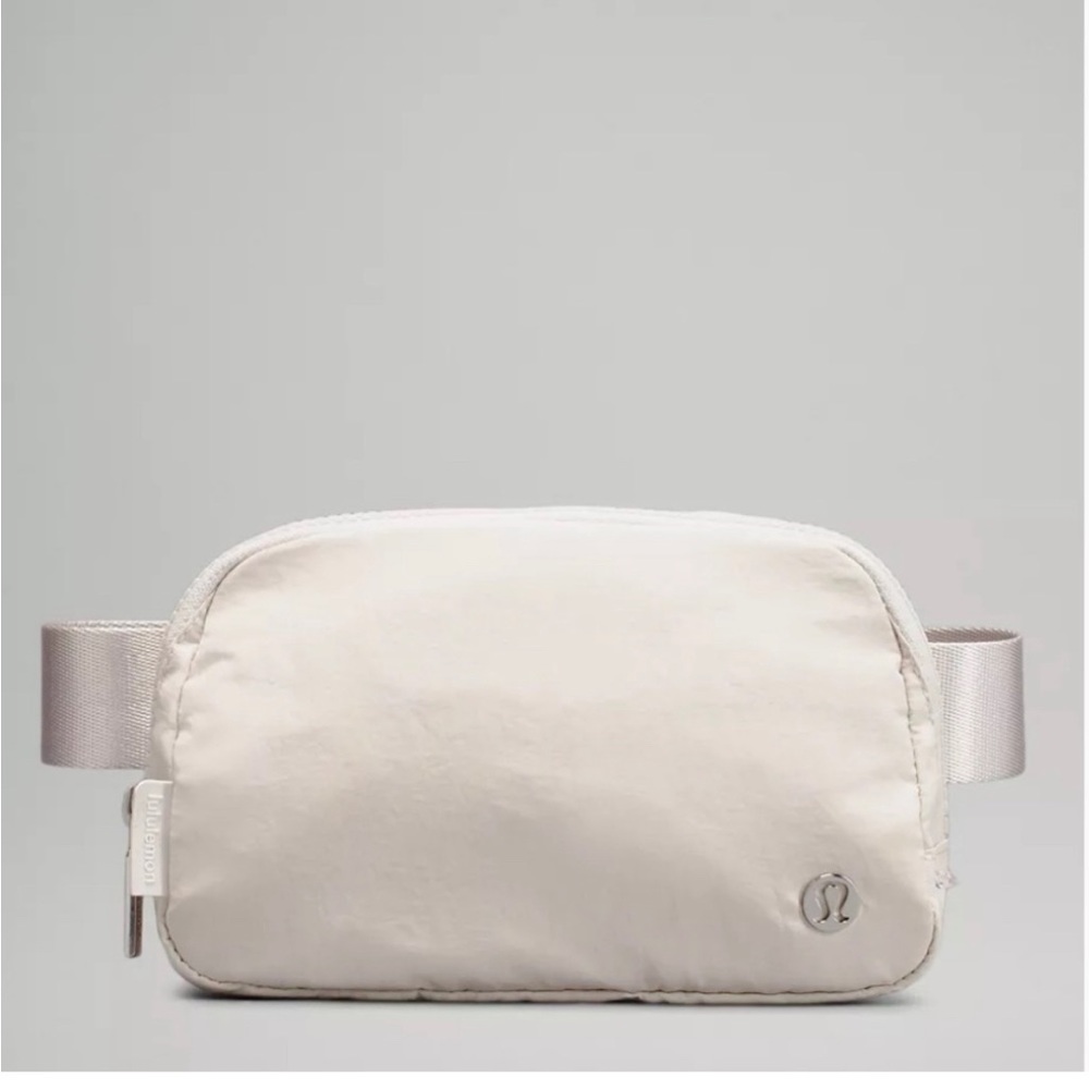 Lululemon Everywhere Belt Bag White Opal
